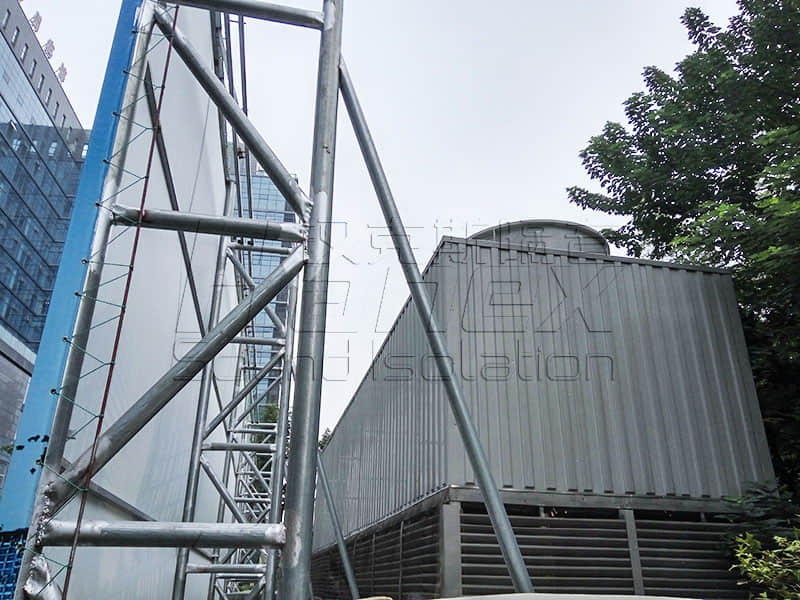 湖州賓館空調(diào)冷卻塔隔音降噪項(xiàng)目現(xiàn)場 湖州賓館空調(diào)冷卻塔隔音降噪項(xiàng)目現(xiàn)場