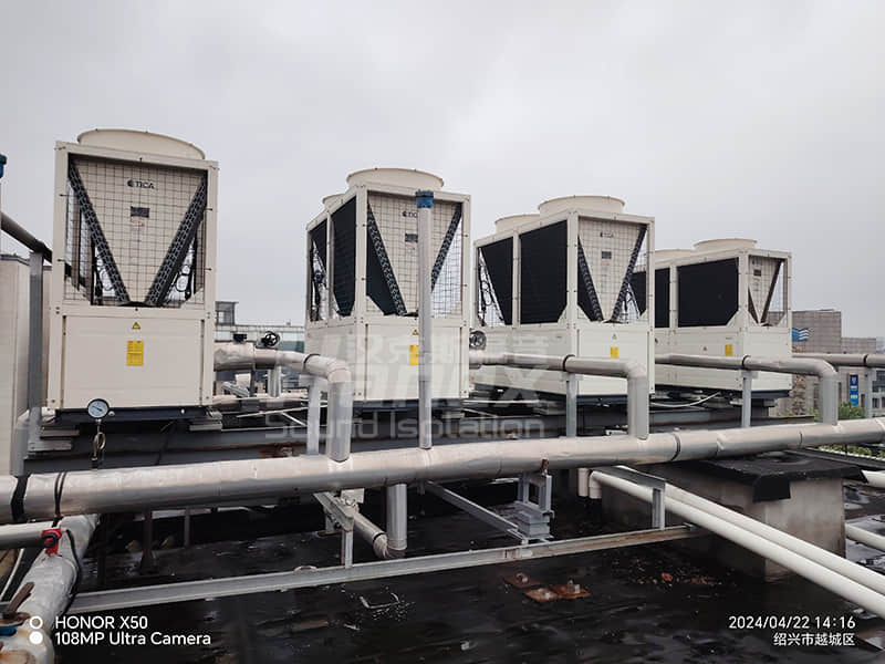 風冷熱泵機組噪音大怎么解決？